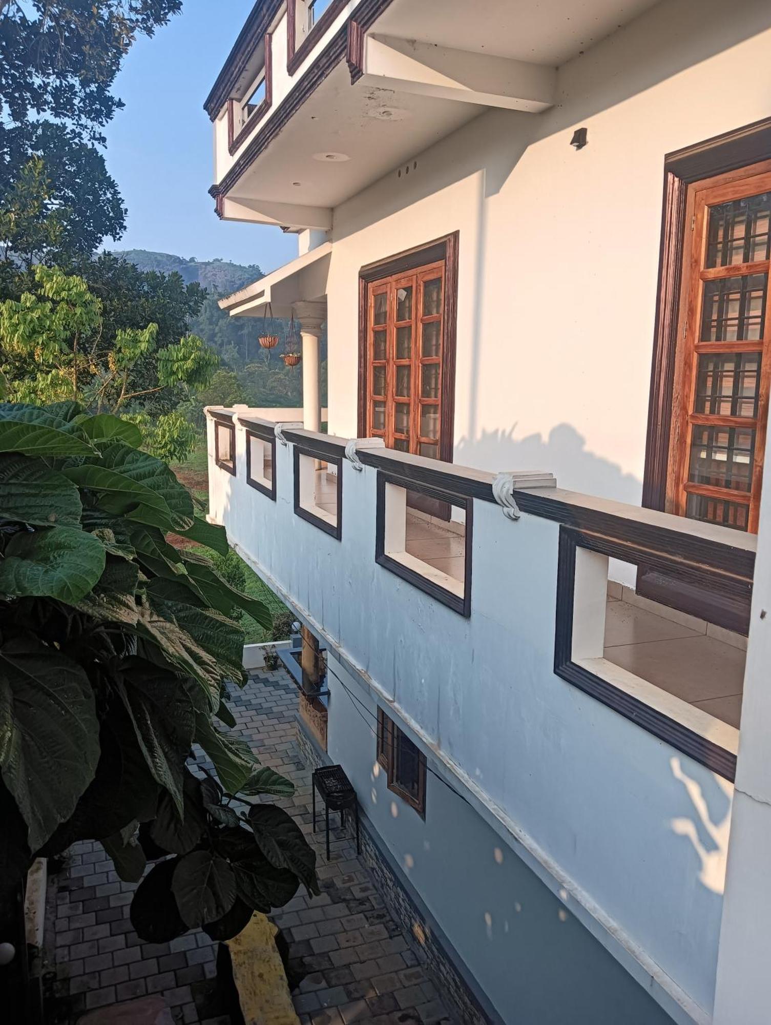 Wild Mist Homestay Munnar Exterior photo
